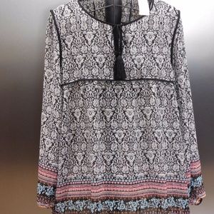 Gibson Latimer Black White Print Boho Peasant Top